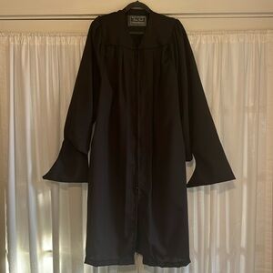 Oak Hall GreenWeaver Black Master’s Graduation Gown